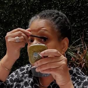 Meet your Posher, Crystal